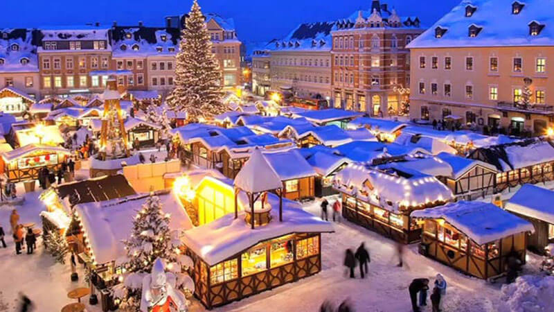 Best Places to Visit During Christmas in the World